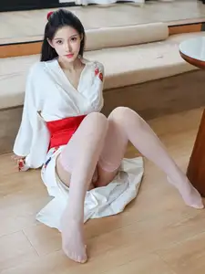 Discover the Serene Beauty of Li Shuang Er in Traditional Kimono by XiuRen Part01-14