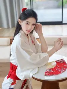 Discover the Serene Beauty of Li Shuang Er in Traditional Kimono by XiuRen Part01-23