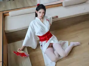 Discover the Serene Beauty of Li Shuang Er in Traditional Kimono by XiuRen Part01-8