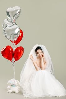 Coser Nnian LOVE Valentine's Special: Enchanting White Dress & Heart Balloons Photoshoot-30
