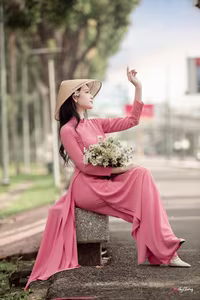 VGU No.62: Discover the graceful traditional beauty of Vietnam with Ao Dai and conical hat-1