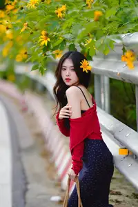 Elegant Asian Girl Portrait with Golden Flowers in Afternoon Sun 1000024552-16