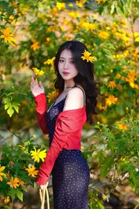 Elegant Asian Girl Portrait with Golden Flowers in Afternoon Sun 1000024552-11