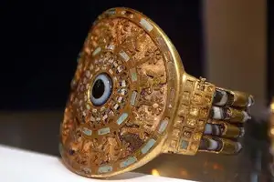 Nimrud: Discover the Lamassu Statue and Magnificent Ruins of the Ancient Assyrian Empire-4