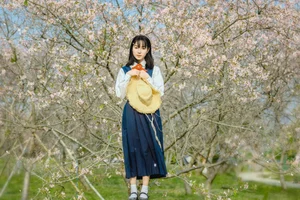 Spring Muse: The Pure Aesthetic of Jian Xiao Cheng-15