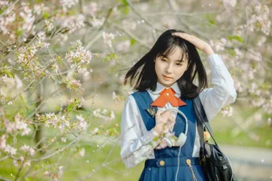 Spring Muse: The Pure Aesthetic of Jian Xiao Cheng-5