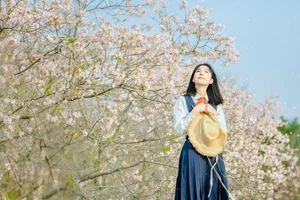 Spring Muse: The Pure Aesthetic of Jian Xiao Cheng-13