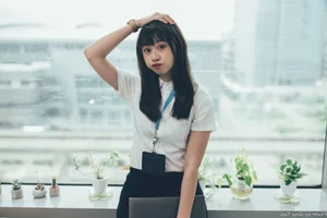 Sophisticated Office Lady Fashion: Ruoying in Elegant White Blouse, Black Pencil Skirt, and Sheer Stockings for a Professional Corporate Look-5