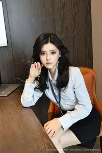 XiuRen No10674 Nuo Li Zi Unveiling Her Captivating Office Charm-27
