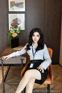 XiuRen No10674 Nuo Li Zi Unveiling Her Captivating Office Charm-13