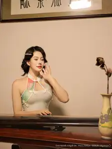 XiuRen No.10749: Li Li An Na O's Elegant Cheongsam Photoshoot Captures Timeless Asian Beauty-3