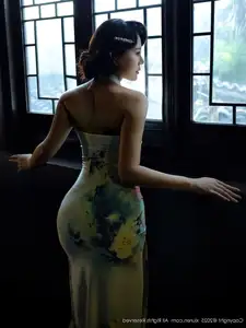 XiuRen No.10749: Li Li An Na O's Elegant Cheongsam Photoshoot Captures Timeless Asian Beauty-41