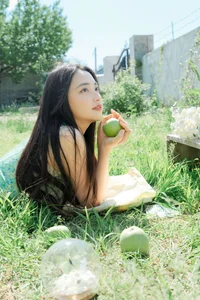 Elegant Summer Fashion Portraits: Yuan Xiao R in YiTuYu Art Language Vol.9283 | Aesthetic Portrait Photography and Lifestyle Inspiration-3