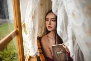 YiTuYu Vol.8688: She Mi Tuo Wa - Poetic Beauty, Art, and Books-0