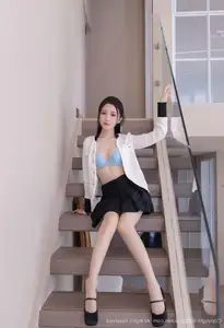 XiuRen No.10615 Yu Zi Jiang Fish: Alluring Secretary in Black Stockings-9