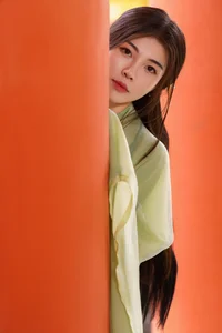 Ethereal Emerald Dreams: Exploring the Fluid Artistry of Ao Xiang Jo Shi’s Latest Portrait Series-0