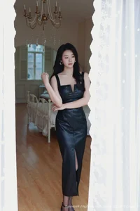 Elegant Modern Fashion Photography: Nan Qiao Stylish Portrait Series Featuring Chic Wardrobe Trends and Professional High-Resolution Studio Artistry-20