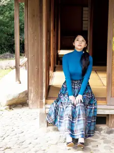 Machiyama Miho Scarlet: Captivating Elegance in Gentle Autumn Hues-2