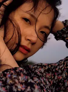 Machiyama Miho Scarlet: Captivating Elegance in Gentle Autumn Hues-3