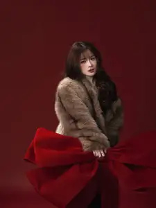 Rich Kid Chao: Stunning Close-Up Beauty & Elegant Charm Revealed-3