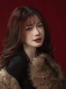 Rich Kid Chao: Stunning Close-Up Beauty & Elegant Charm Revealed-6
