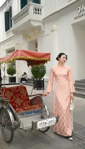 Nguyet Anh in Ao Dai: Volleyball Beauty Queen's Graceful New Year Look-7