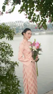 Nguyet Anh in Ao Dai: Volleyball Beauty Queen's Graceful New Year Look-0