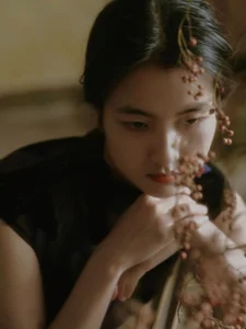 Stunning Oriental Portrait Photography: YiTuYu Art Language Vol.9236 featuring Model Yang Yang – Elegant Aesthetic Photo Collection-5