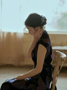 Stunning Oriental Portrait Photography: YiTuYu Art Language Vol.9236 featuring Model Yang Yang – Elegant Aesthetic Photo Collection-15