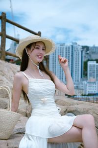 Hoang Khanh Ly 'Hot Girl at Boarding House': Pure Vietnamese Beauty Graces National Day 2/9-4