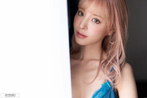 Explore the Vibrant Summer Aesthetic of Kana Momonogi in the Exclusive Graphis SUMMER SPECIAL 2020 Change Part02 Photo Collection-3