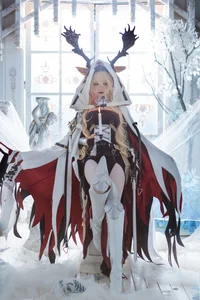 Stunning Arknights Viviana Rost Cosplay by Yi Qian Zhi Mao Bo He: The Candle Knight (13P Image Gallery)-6