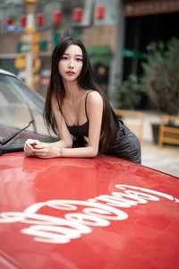 Sophisticated Urban Grace: Yin Zi Er’s Dark Gray Silhouette-18