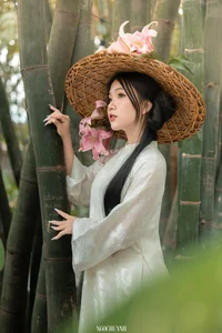 Ethereal Muse in the Bamboo Forest: A Poetic Traditional Journey-0