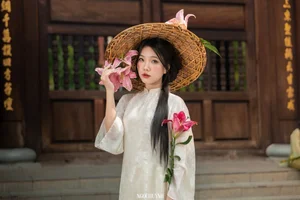 Ethereal Muse in the Bamboo Forest: A Poetic Traditional Journey-5