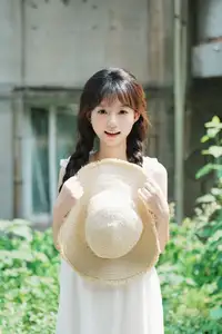 Charming Qi E Luo Bo Guai in YiTuYu Vol.8726: Pure Beauty in an Old Setting-16