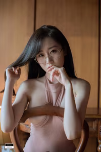 LE LERB-084A Na Kyung: Exquisite Allure – Discover Graceful Moments by the Window-15