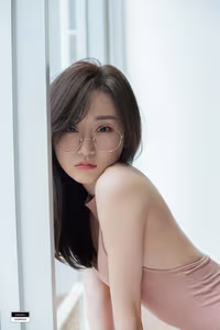 LE LERB-084A Na Kyung: Exquisite Allure – Discover Graceful Moments by the Window-26