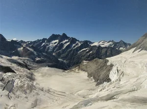 Discover the Breathtaking Glaciers of the Jungfrau-Aletsch UNESCO World Heritage Site: A Pristine Journey Through the Majestic Swiss Alps-4