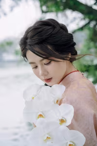 XVG No.26: Elegant Vietnamese Girl with a Charming Smile and White Orchids-8