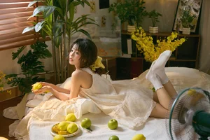 Lemony Summer Aesthetic: Art Language Vol.9345 Featuring Xiao Xin Yi Yi - Vibrant Portrait Photography and Sun-Kissed Seasonal Style Inspiration-9