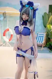 Coser Bangni Transforms into Alluring Swimsuit Cheshire on the Beach - (87P)-25