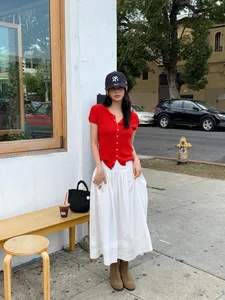 2026 Long Skirt Trends: Elegant Maxi and Midi Skirt Outfit Ideas for the Modern Woman to Stay Stylish All Year Round-9