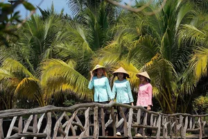 Discover the Cultural Heritage of An Giang: A Journey Through Vietnam’s Mekong Delta Community Tourism and Traditional Craft Villages-9