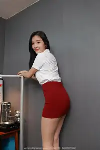 IESS SXJ No.2100 Wan Ping: Alluring Elegance in a Captivating Red and White Outfit-35