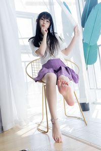 BoBoSocks No.538: Elegant Chinese Model in Mini Skirt, High Heels, and Crystal Socks-23