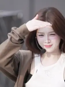 DJ Mie Shines with "Fairy-like" Visuals on Rehearsal Stage, Captivating Fans with Her Pure Beauty-3