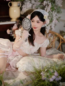 Elegant Portrait Photography: YiTuYu Art Language Vol.9222 featuring Suan Nai Jia Xin Hao Hao Ci – Stunning 18-Image Aesthetic Collection-7