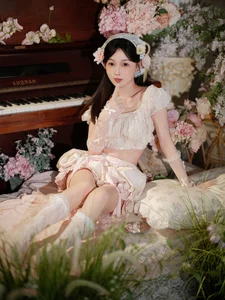 Elegant Portrait Photography: YiTuYu Art Language Vol.9222 featuring Suan Nai Jia Xin Hao Hao Ci – Stunning 18-Image Aesthetic Collection-6