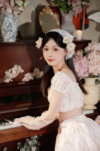 Elegant Portrait Photography: YiTuYu Art Language Vol.9222 featuring Suan Nai Jia Xin Hao Hao Ci – Stunning 18-Image Aesthetic Collection-8
